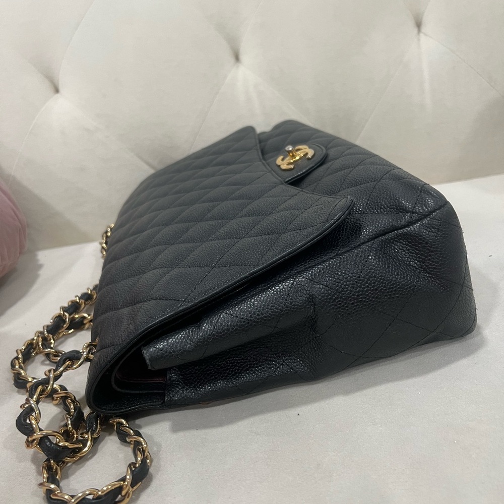 Chanel Classic Caviar Maxi Double Flap - Picture 7 of 11